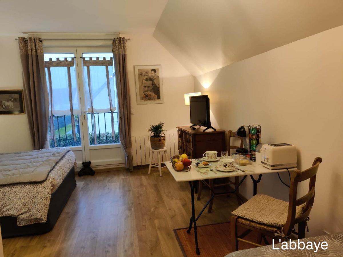 Du Cote De Chez Swann 1 Bed & Breakfast Trouville-sur-Mer Luaran gambar