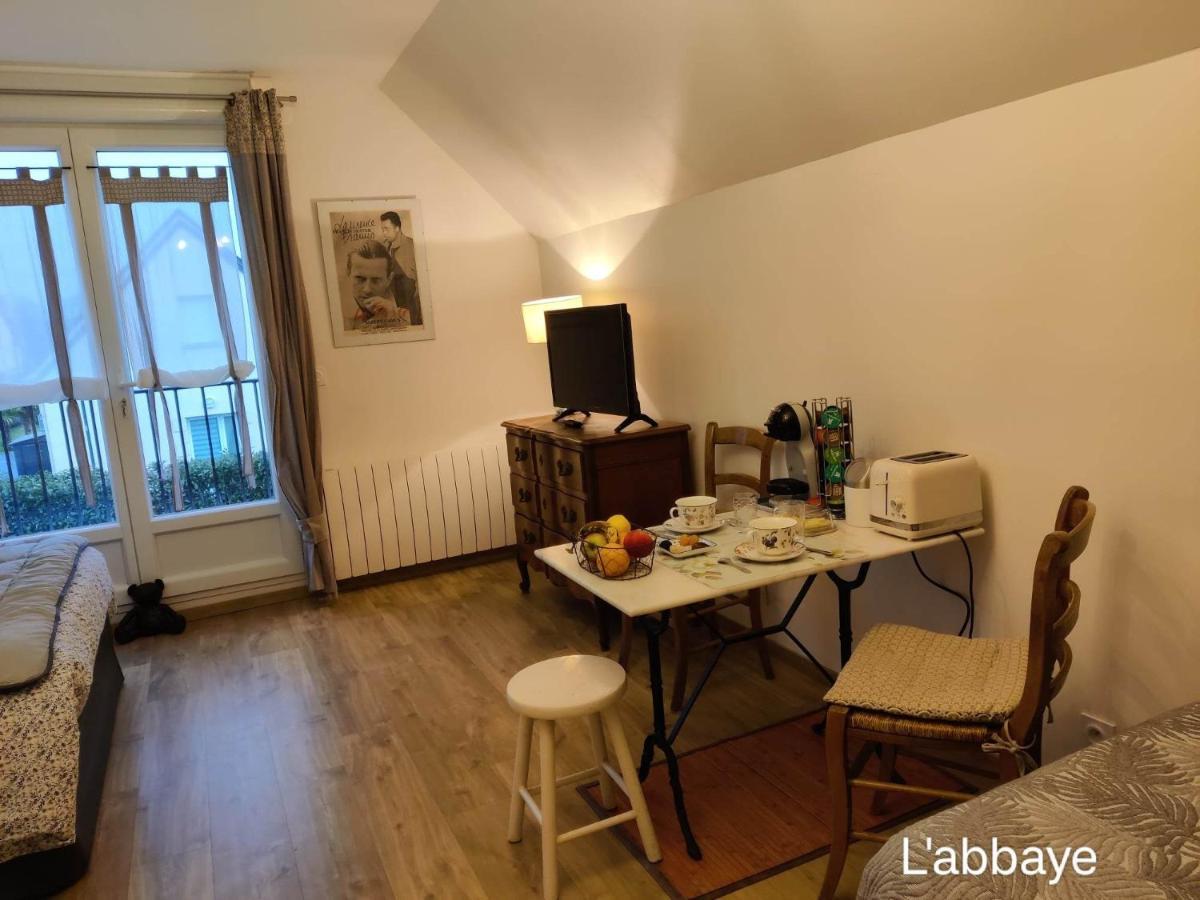Du Cote De Chez Swann 1 Bed & Breakfast Trouville-sur-Mer Luaran gambar